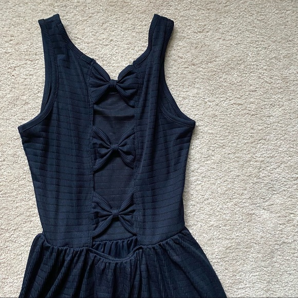 Navy blue dress with bow detailing. Size S. - Picture 3 of 6